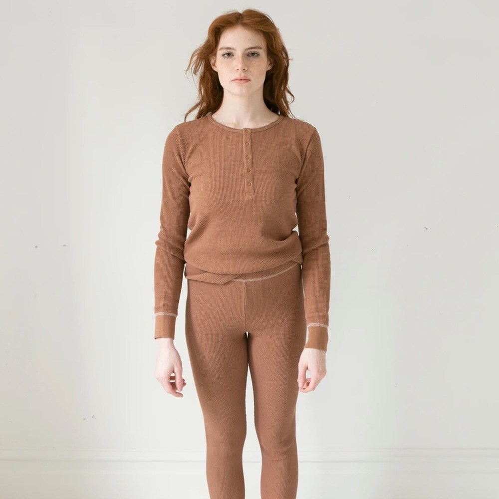 Fin & Vince women's waffle henley top - cinnamon